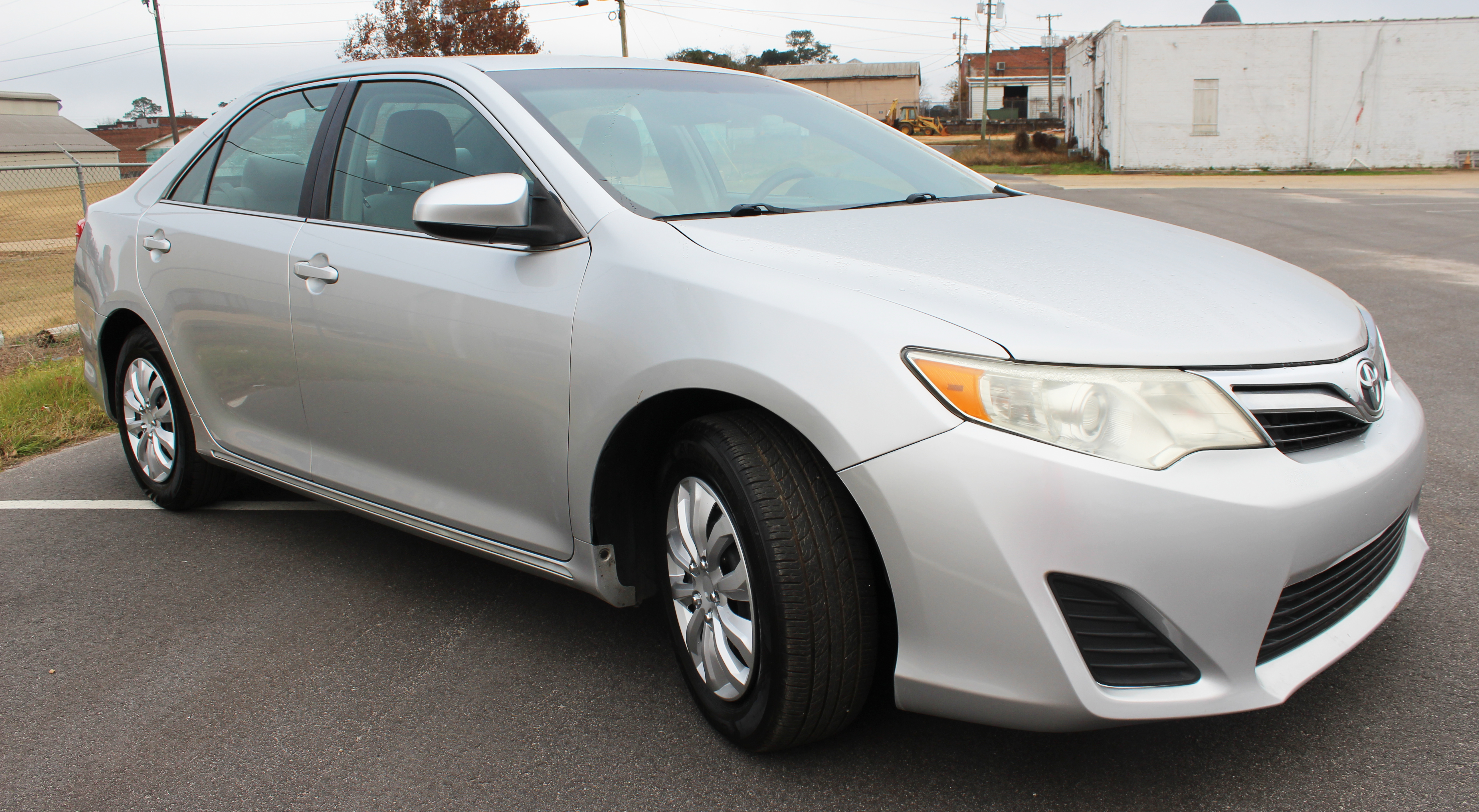Vehicle image 5 of 52