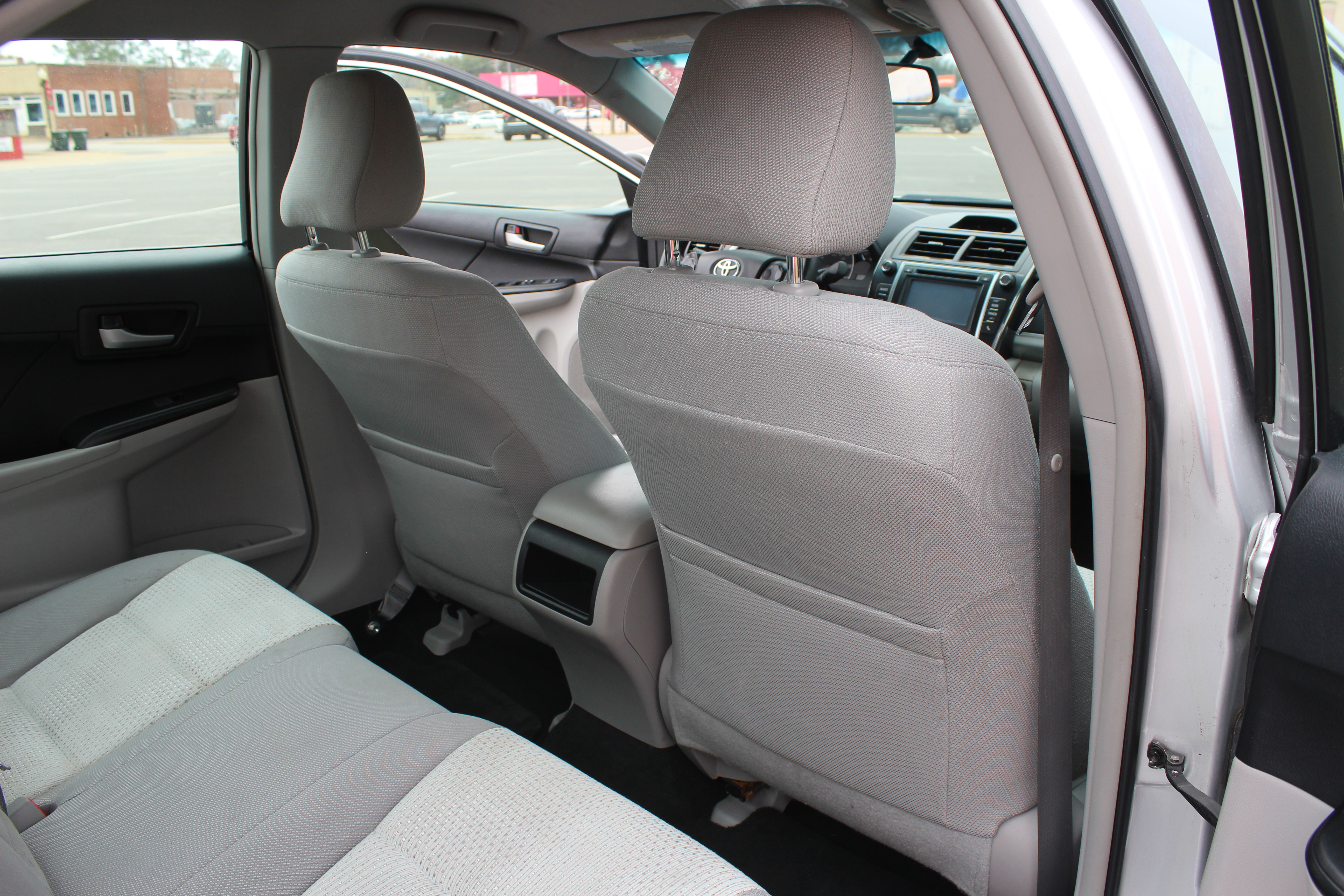 Vehicle image 41 of 52