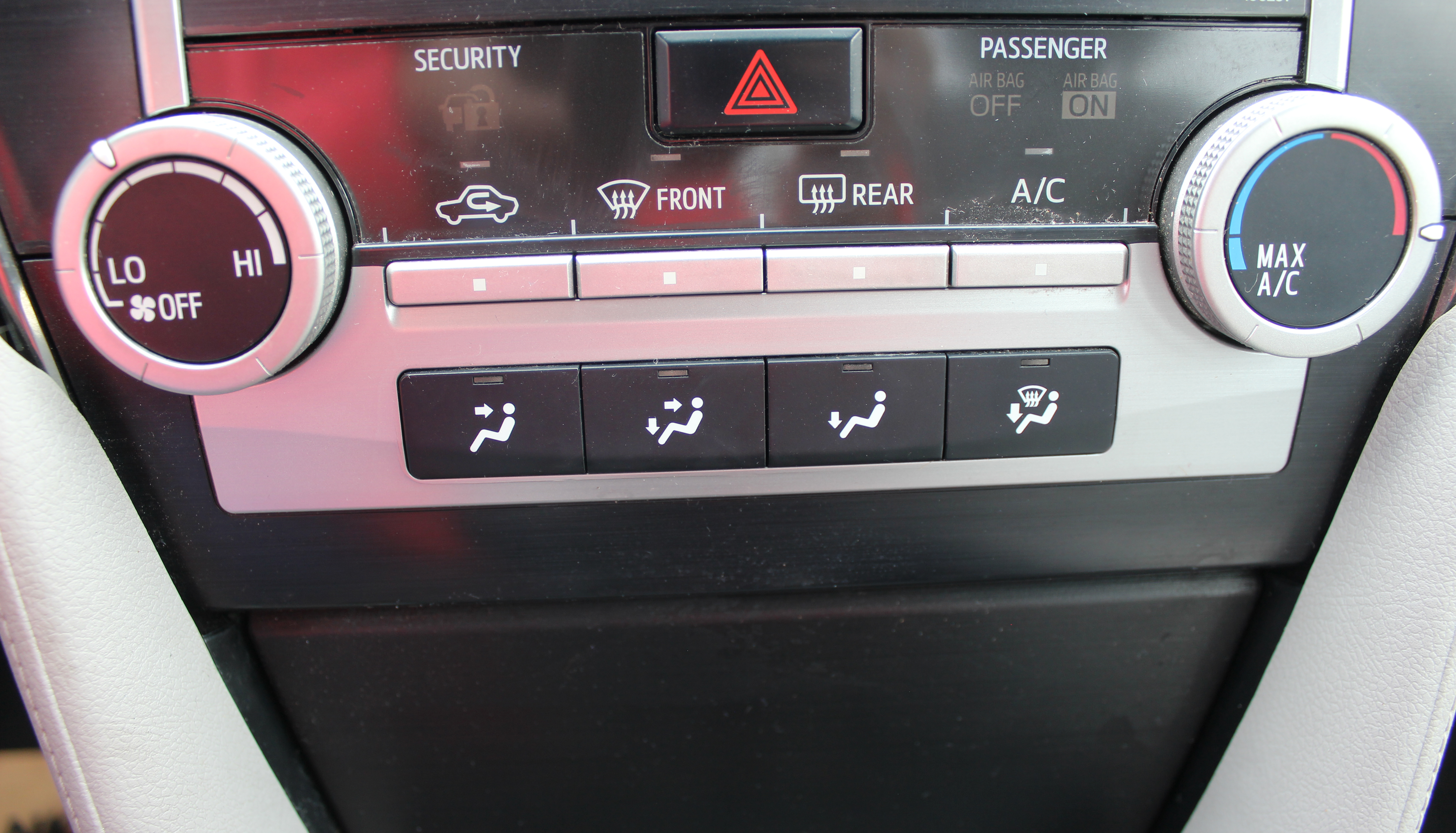 Vehicle image 29 of 52