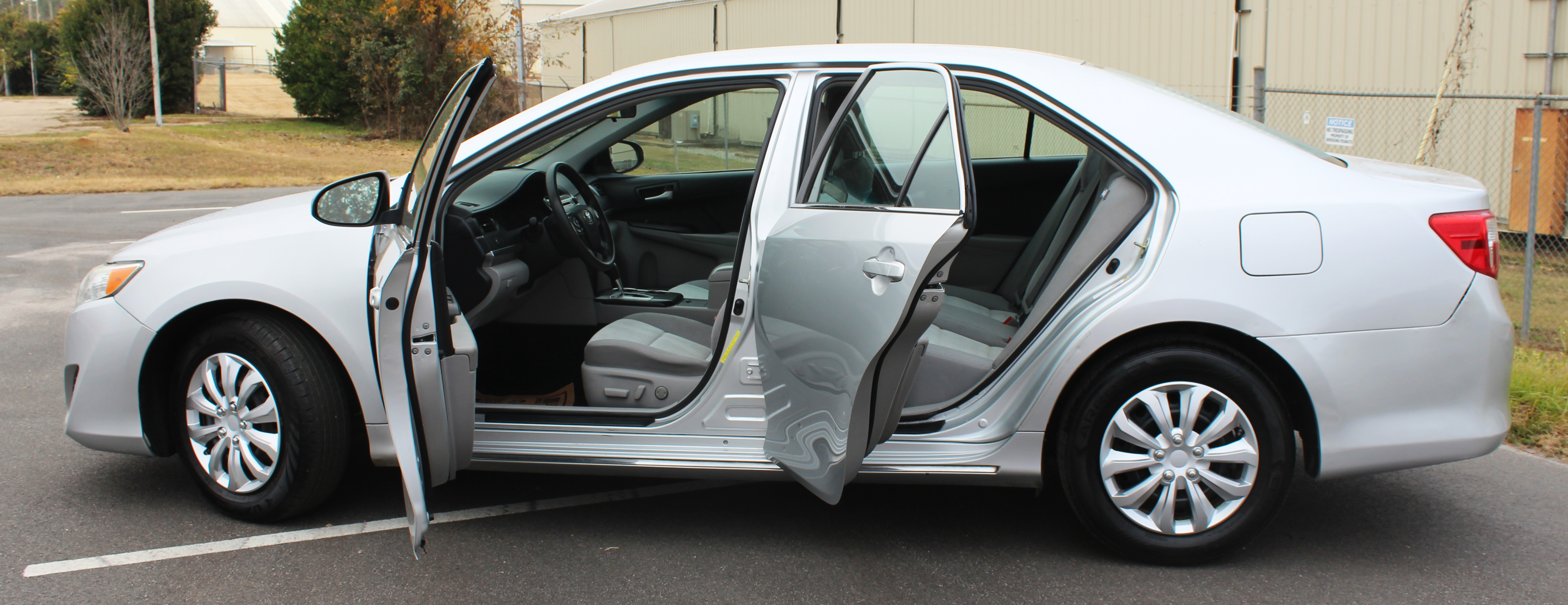 Vehicle image 12 of 52