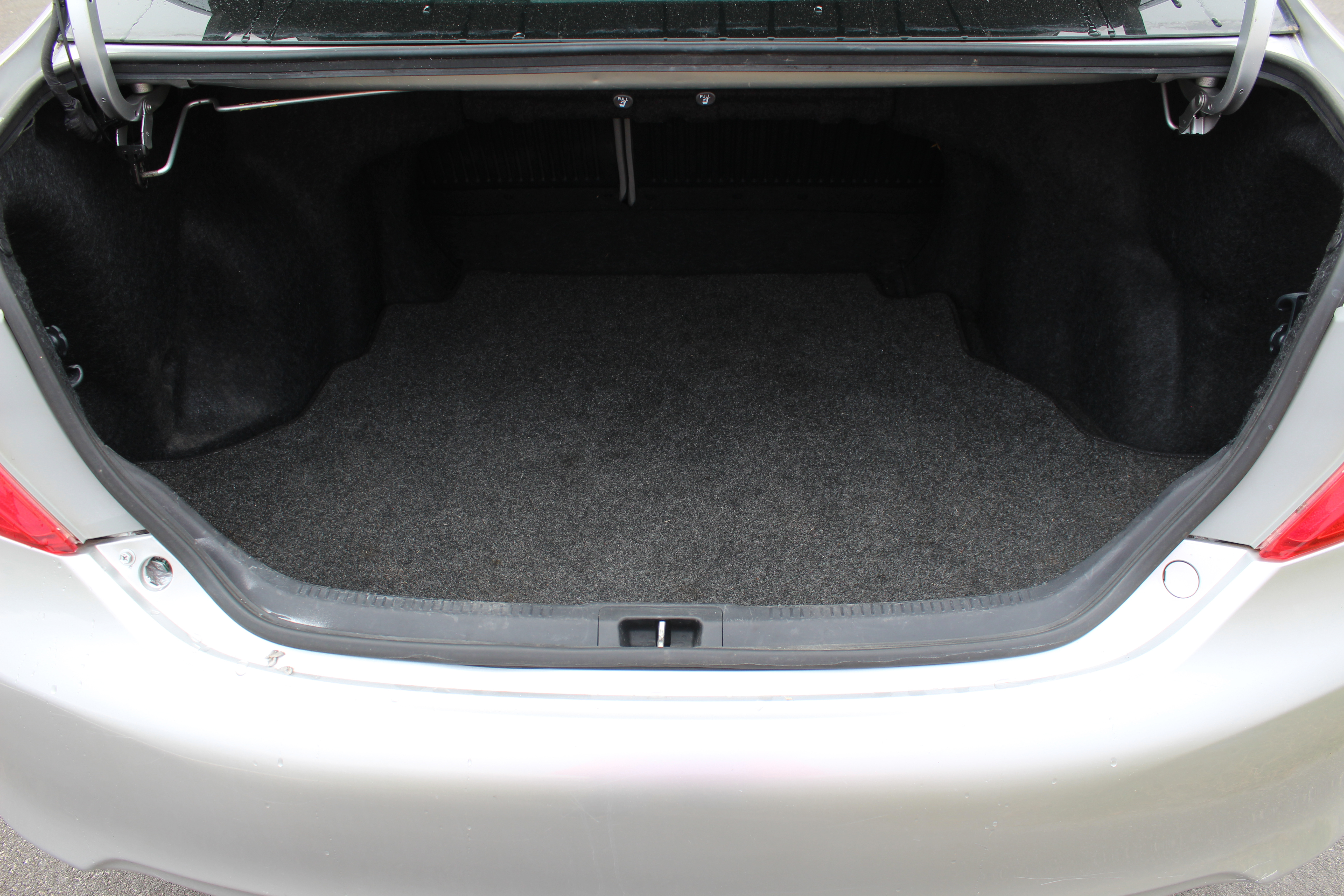 Vehicle image 13 of 52