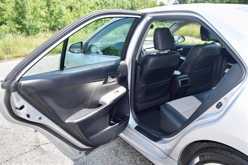 Vehicle image 19 of 36