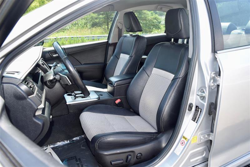 Vehicle image 21 of 36