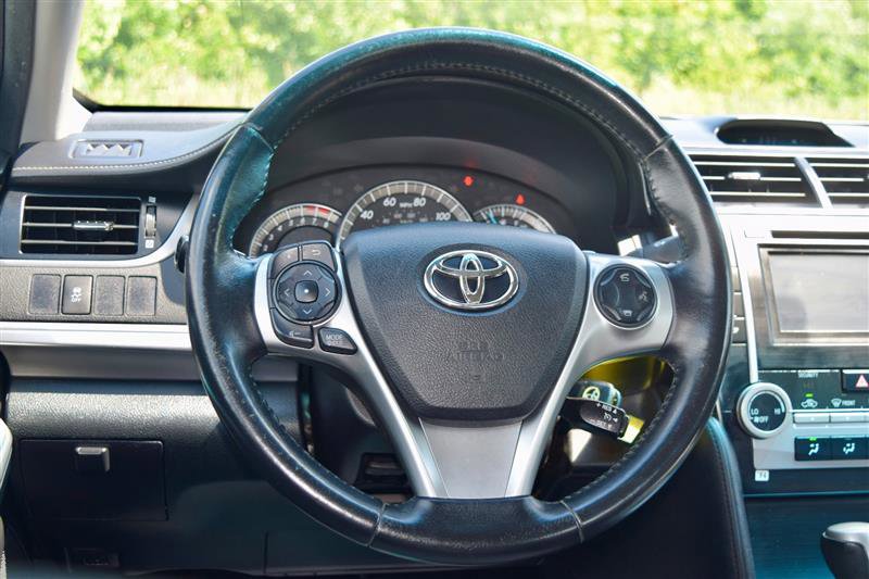 Vehicle image 22 of 36