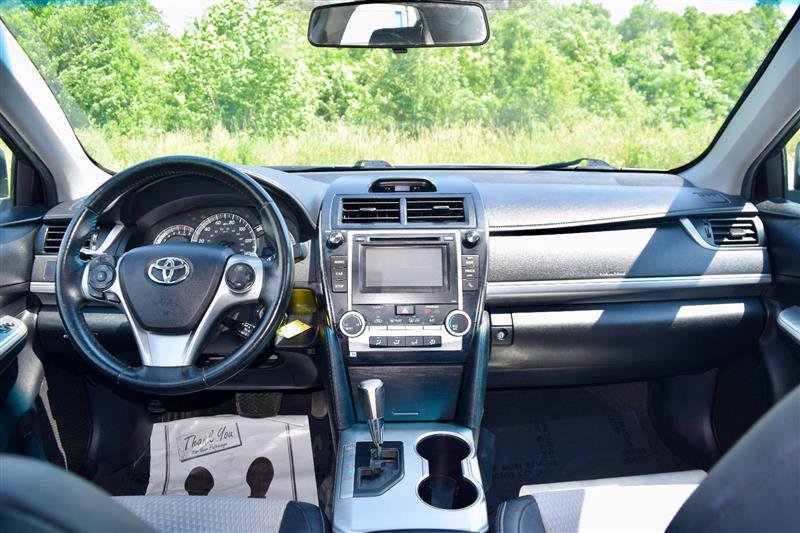 Vehicle image 13 of 36
