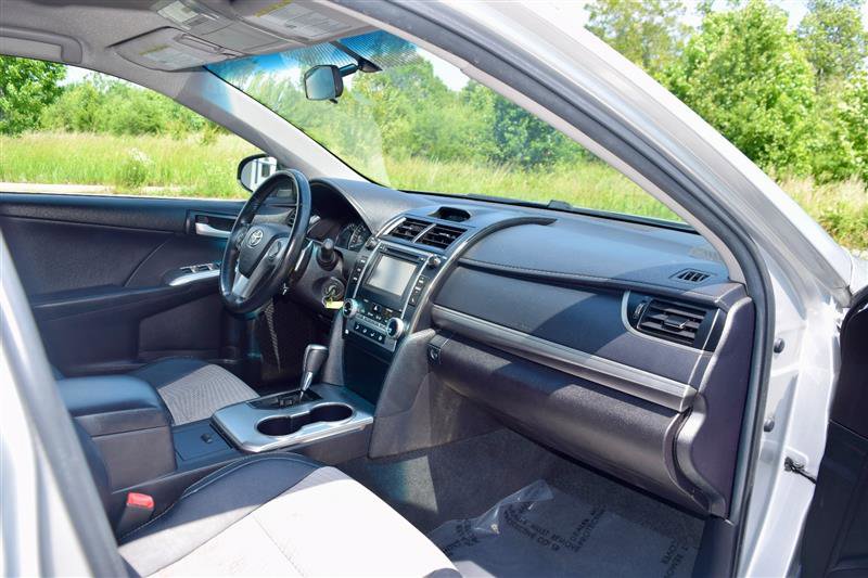 Vehicle image 14 of 36