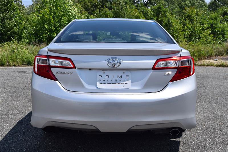 Vehicle image 6 of 36
