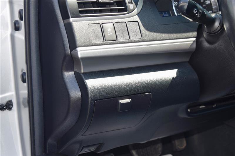 Vehicle image 32 of 36