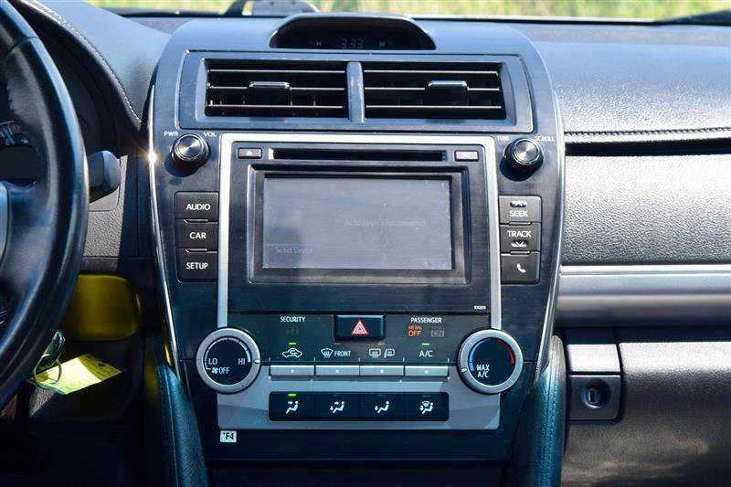 Vehicle image 25 of 36