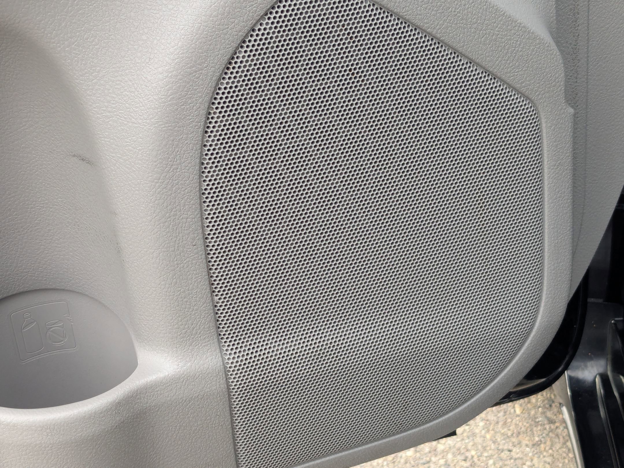 Vehicle image 10 of 34