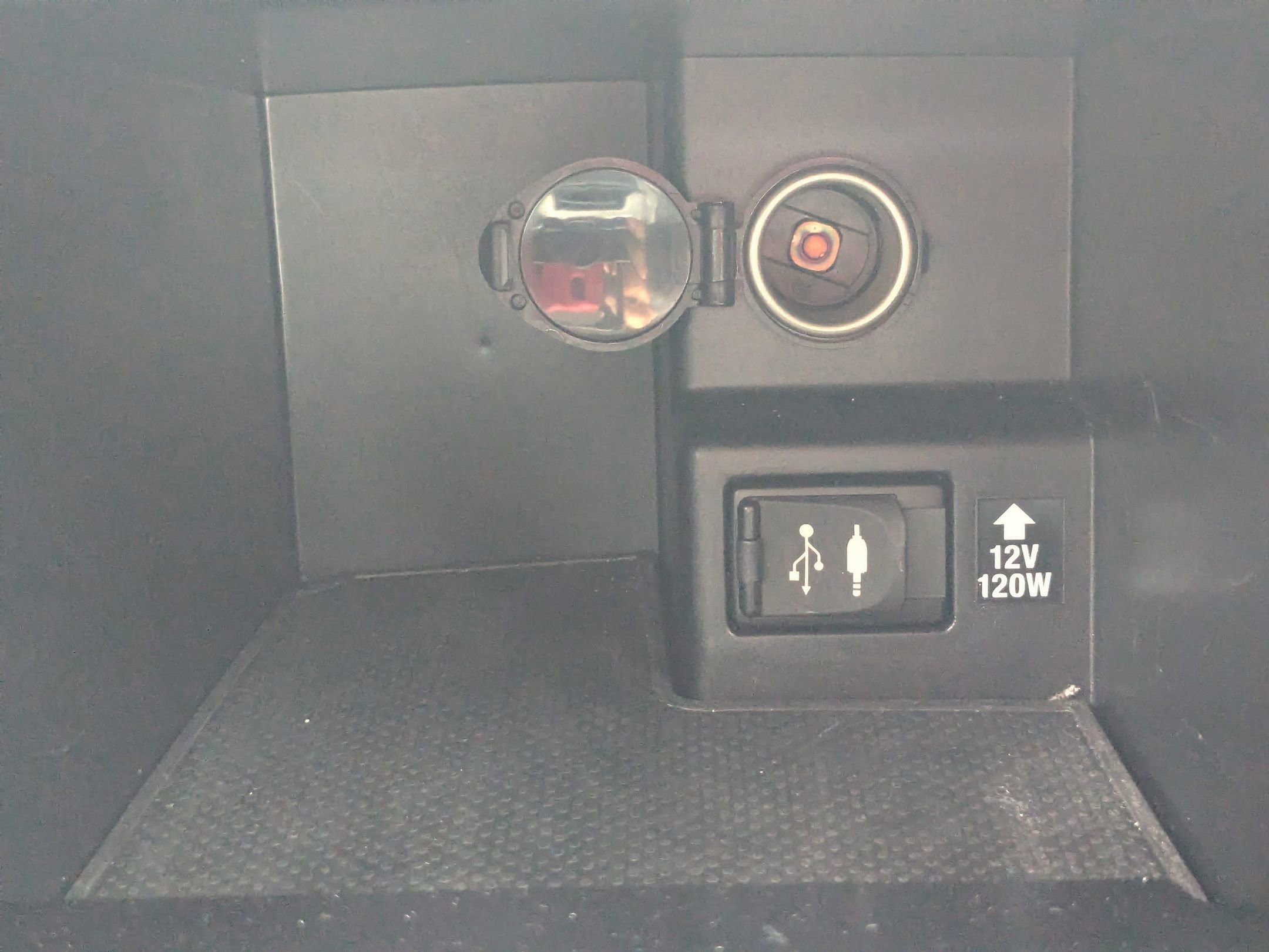Vehicle image 23 of 34