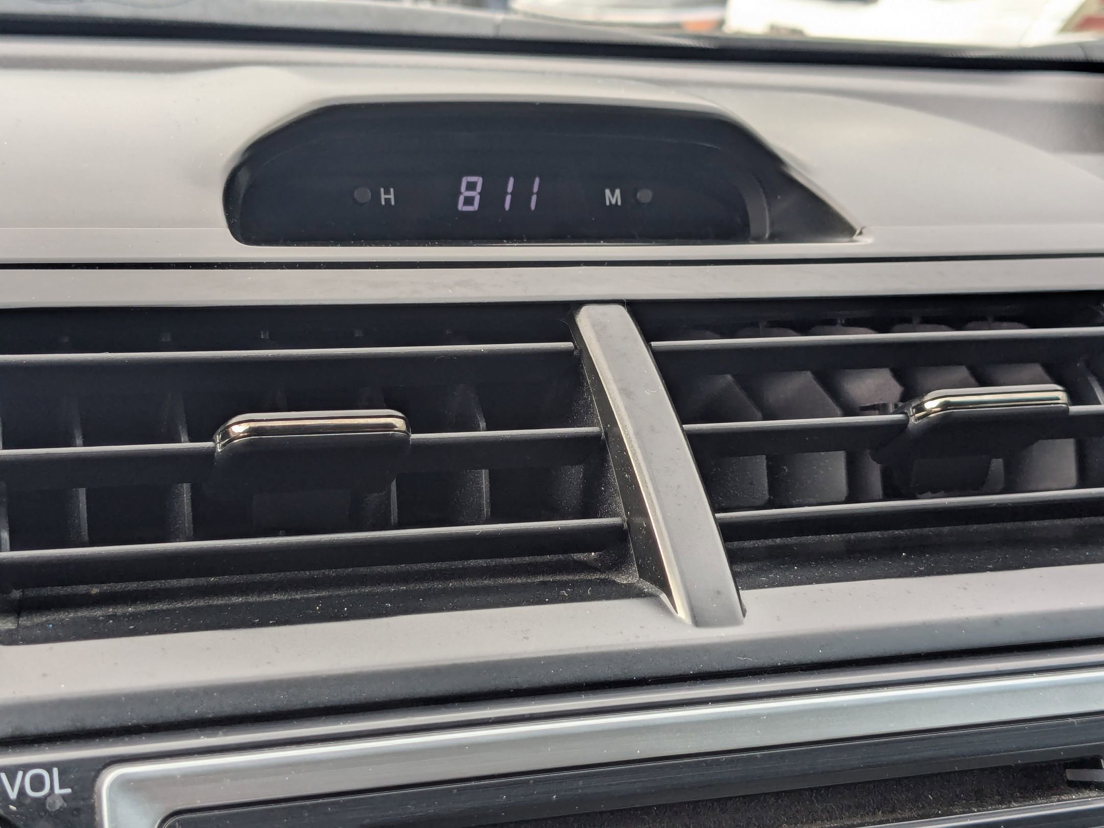 Vehicle image 21 of 34