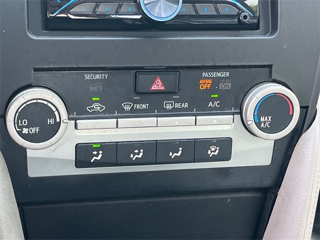 Vehicle image 12 of 30