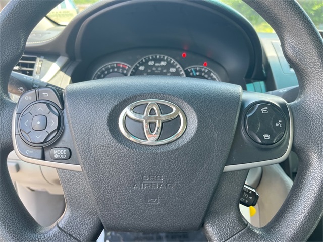 Vehicle image 15 of 30