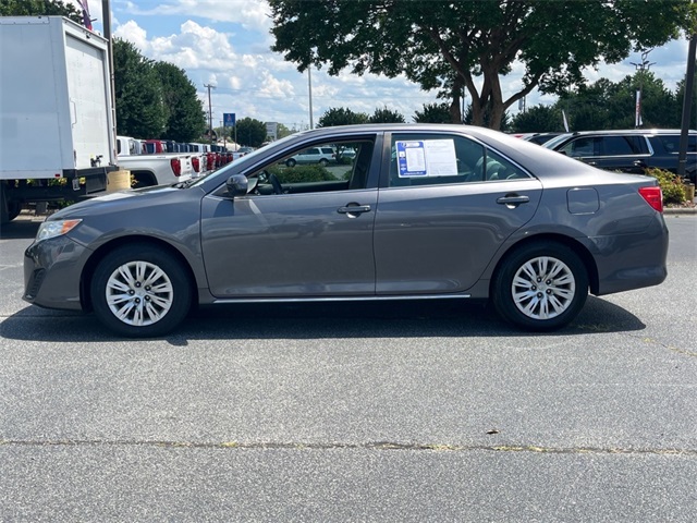 Vehicle image 8 of 30