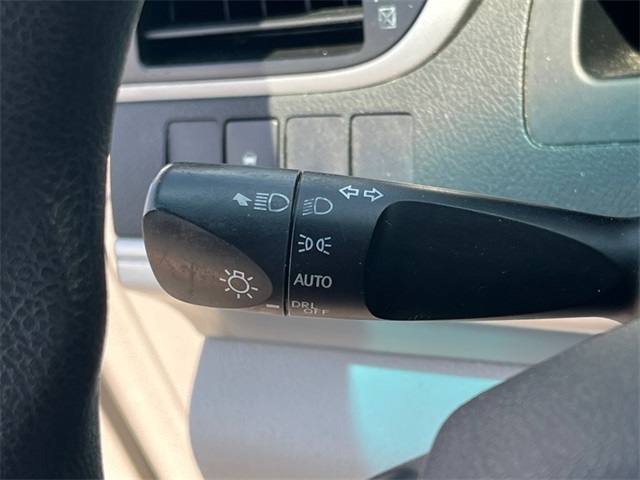 Vehicle image 20 of 30