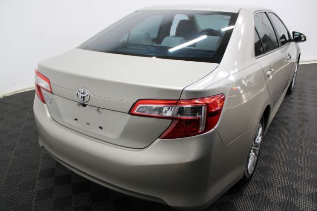 Vehicle image 13 of 23