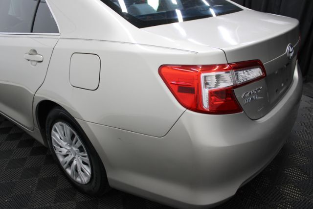 Vehicle image 14 of 23
