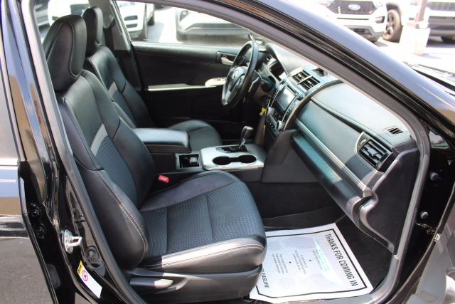 Vehicle image 11 of 33