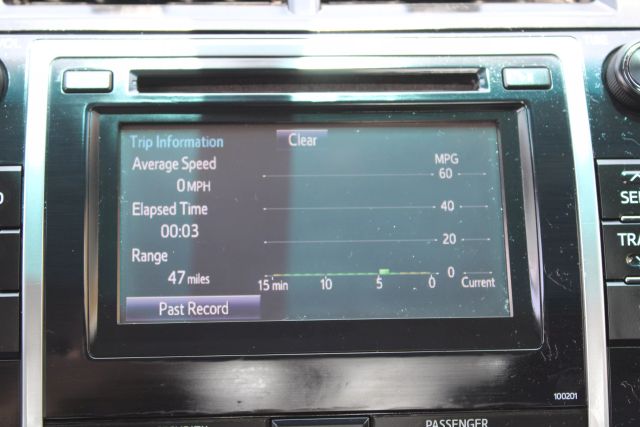 Vehicle image 23 of 33