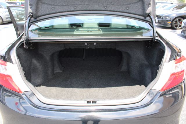 Vehicle image 9 of 33