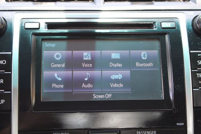 Vehicle image 24 of 33