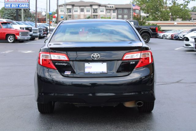 Vehicle image 5 of 33