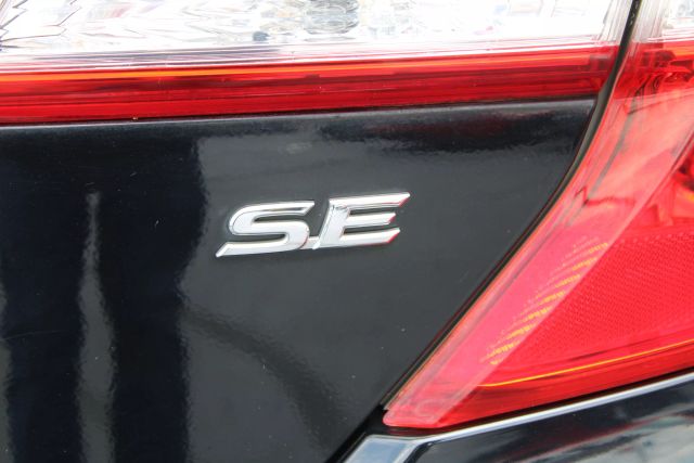 Vehicle image 30 of 33