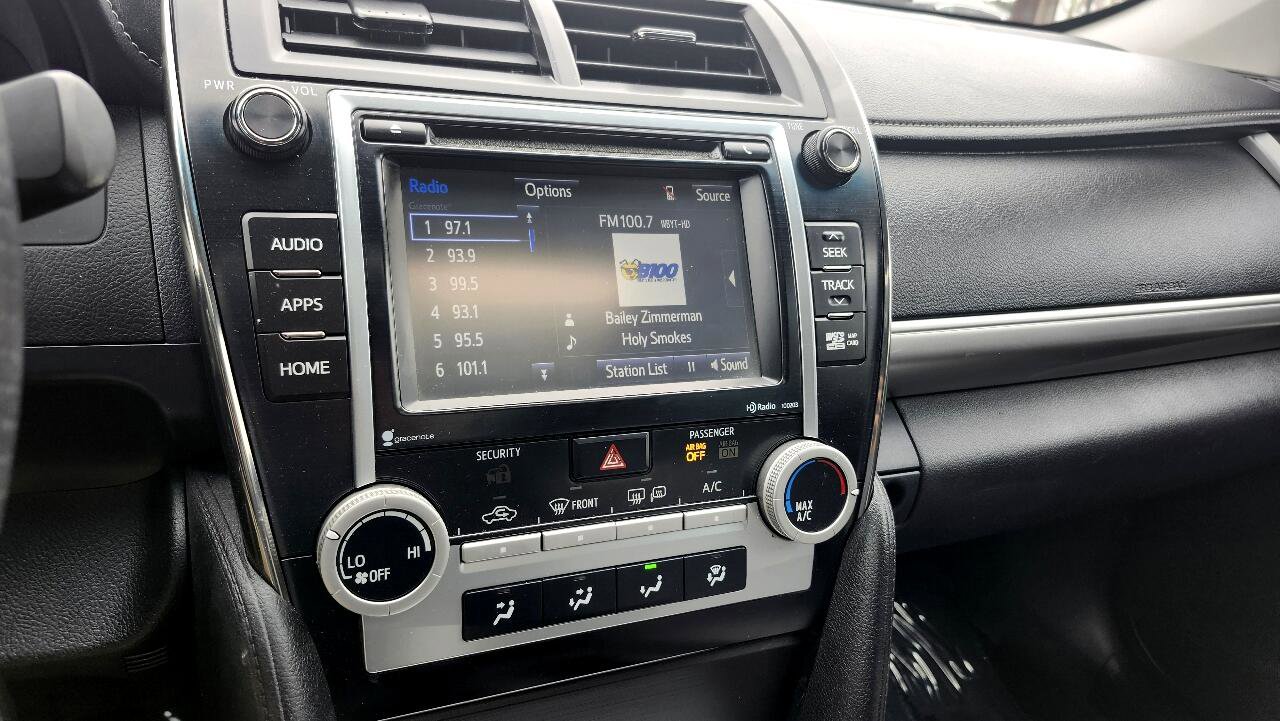 Vehicle image 19 of 41