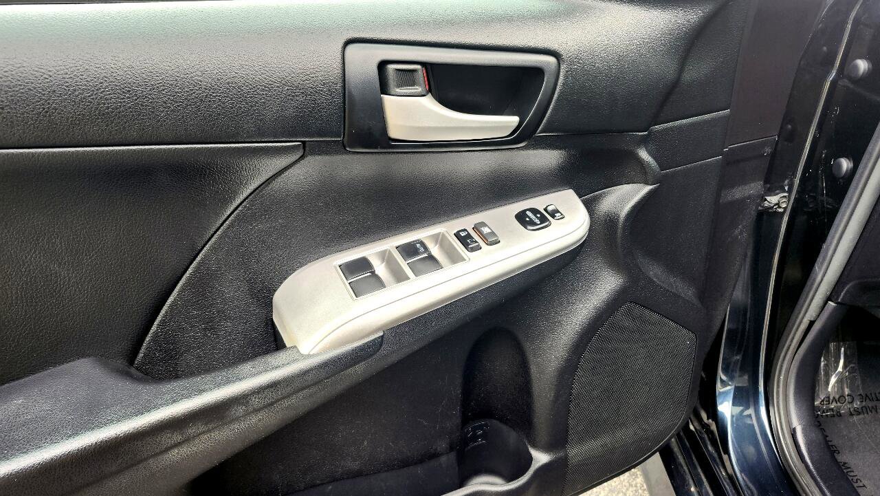 Vehicle image 11 of 41