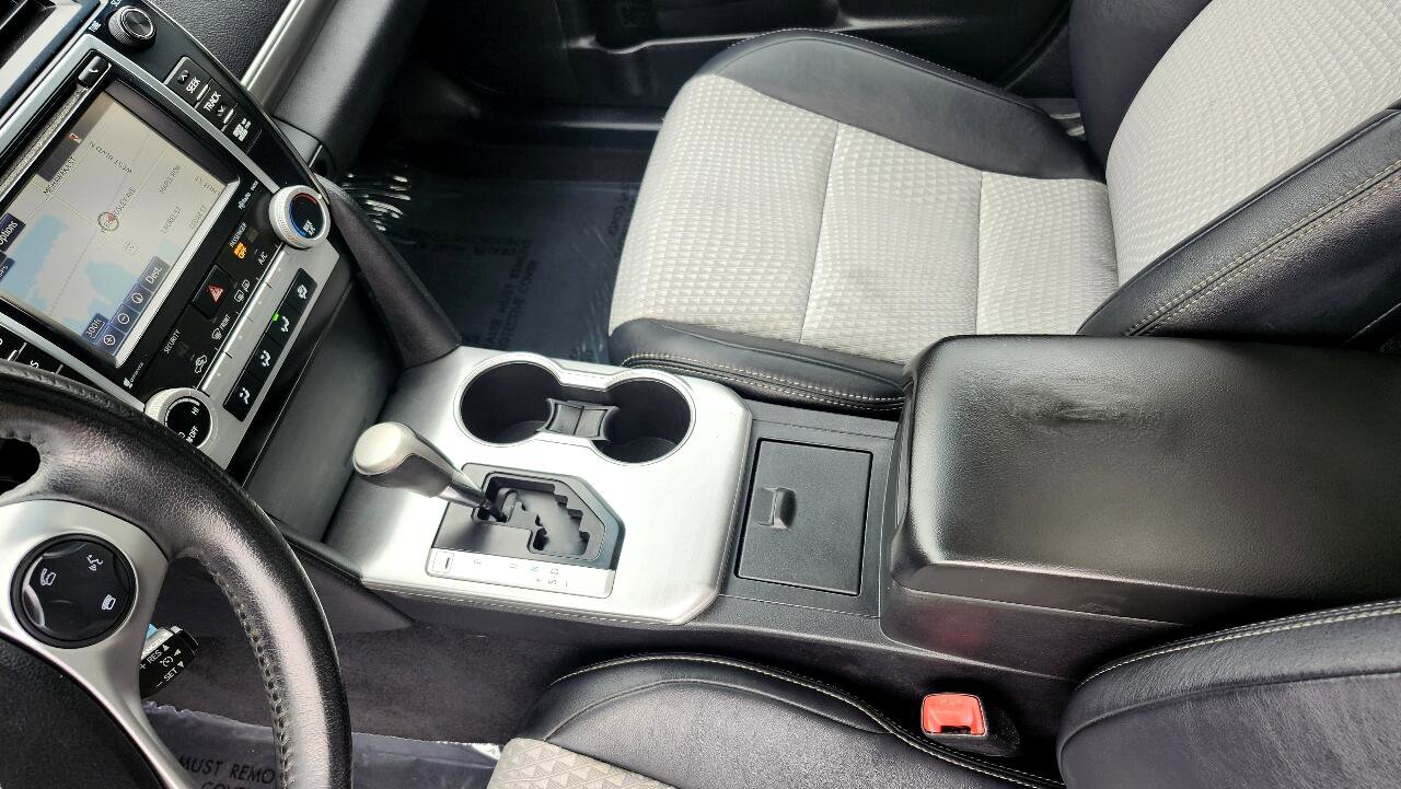Vehicle image 23 of 41