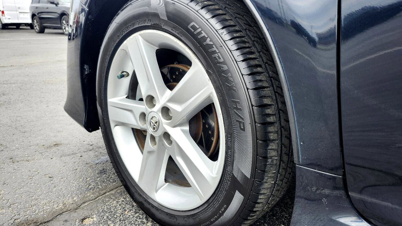 Vehicle image 36 of 41