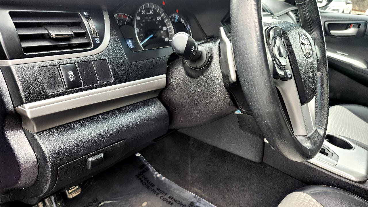 Vehicle image 13 of 41
