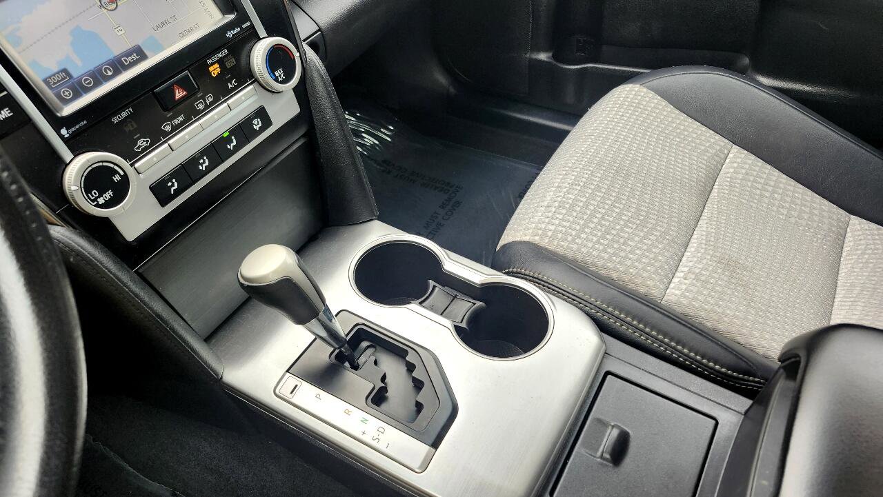 Vehicle image 22 of 41