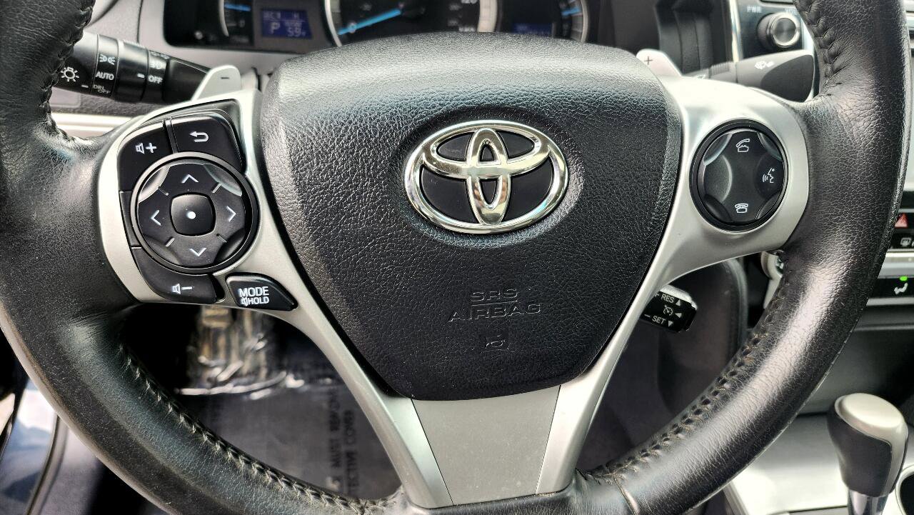 Vehicle image 14 of 41