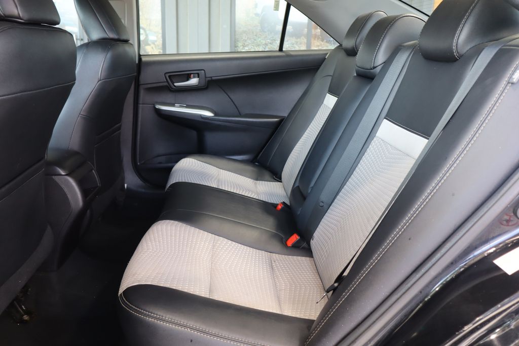 Vehicle image 9 of 36