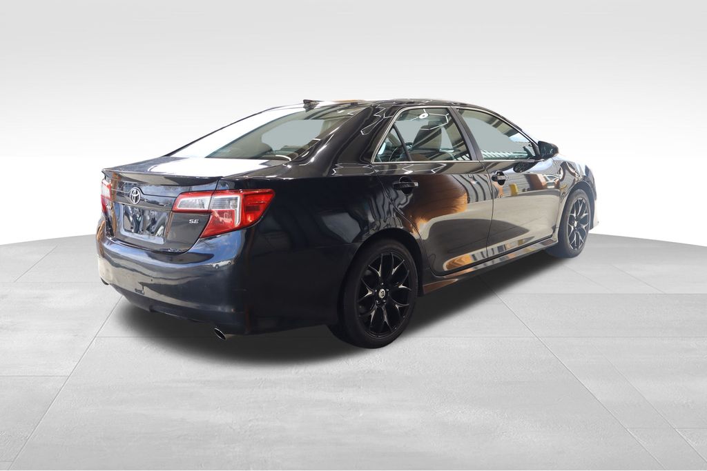 Vehicle image 2 of 36