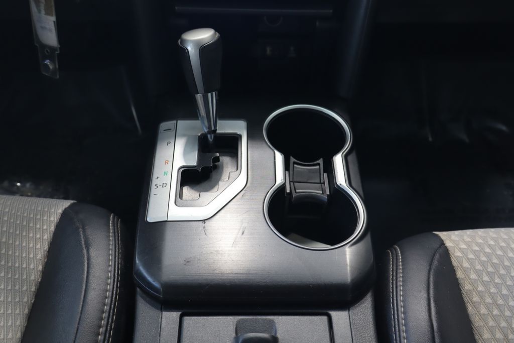 Vehicle image 28 of 36