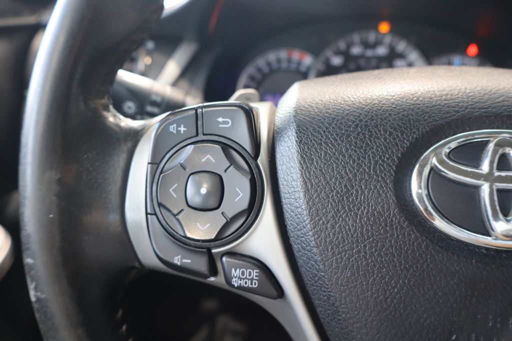 Vehicle image 19 of 36