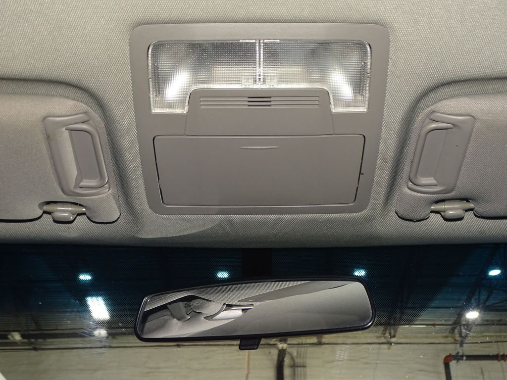 Vehicle image 21 of 35