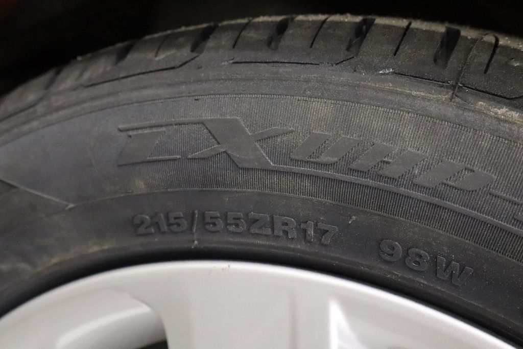 Vehicle image 34 of 35