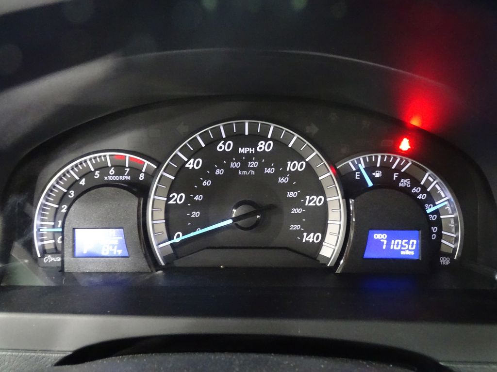 Vehicle image 20 of 35