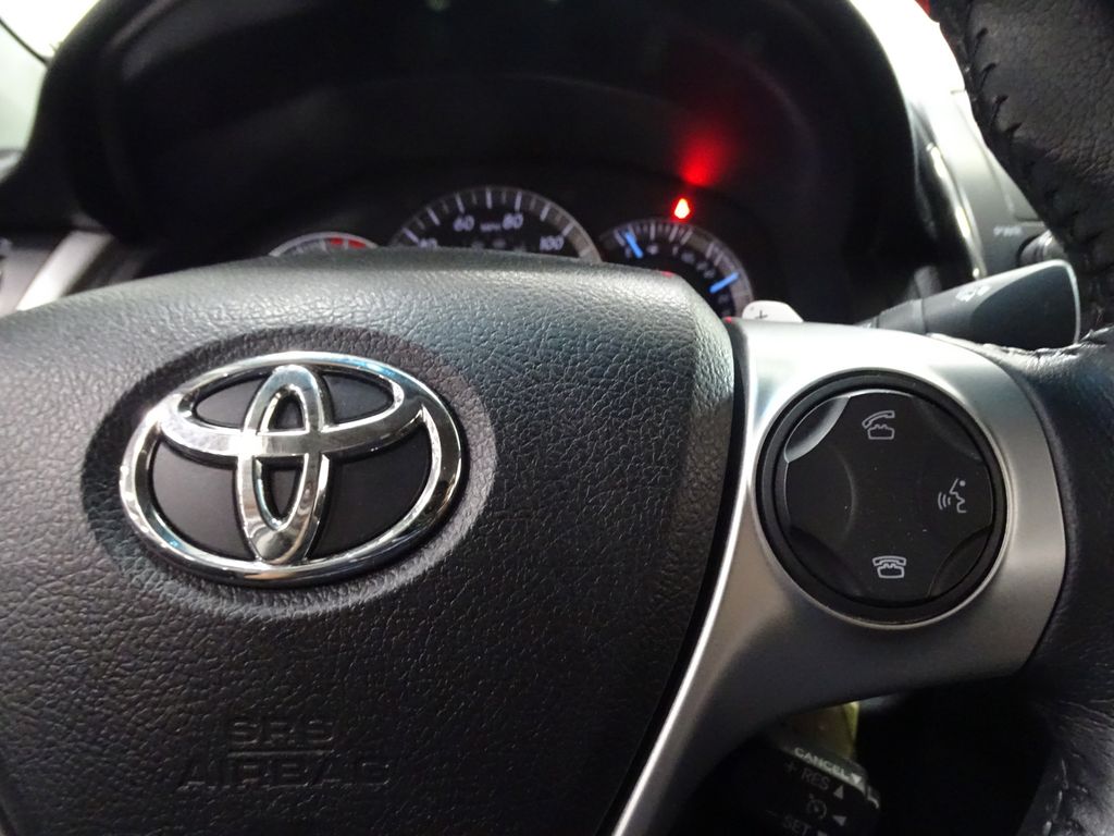 Vehicle image 19 of 35