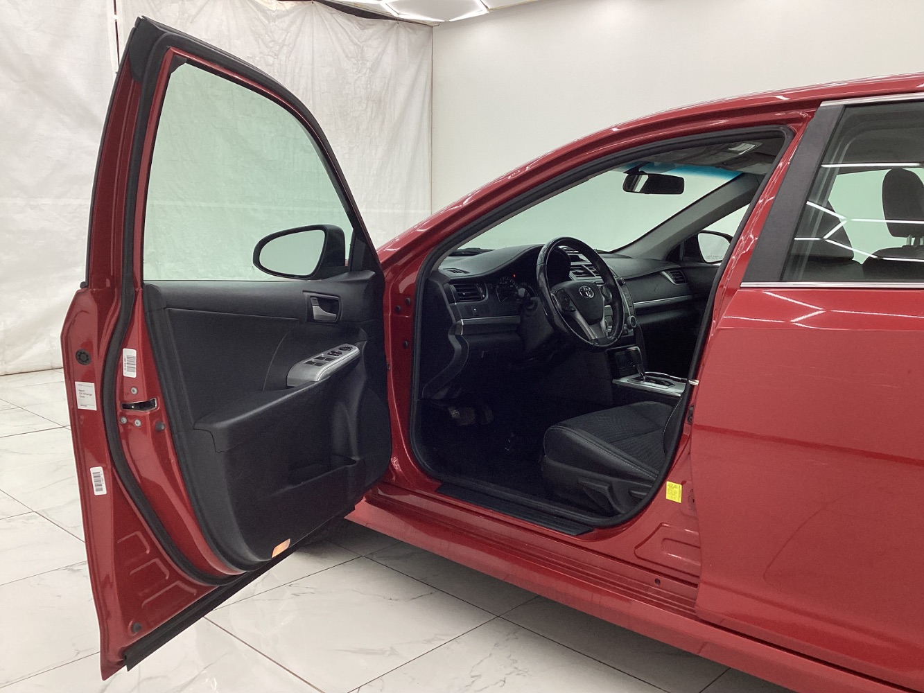Vehicle image 14 of 45