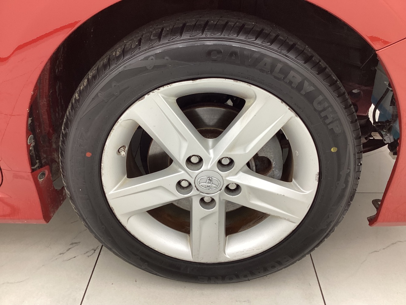 Vehicle image 41 of 45