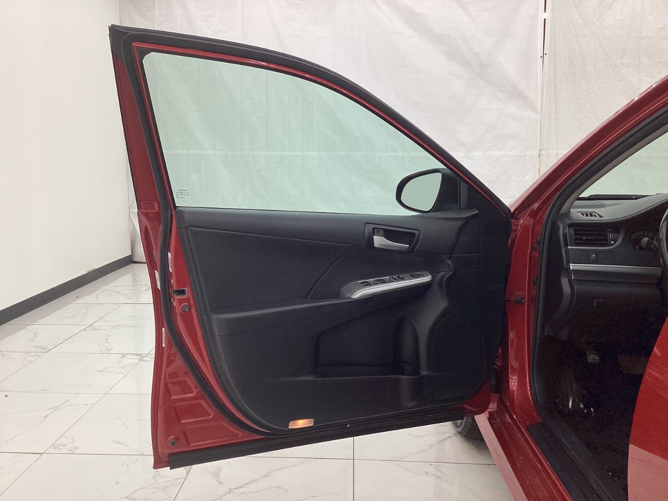 Vehicle image 16 of 45