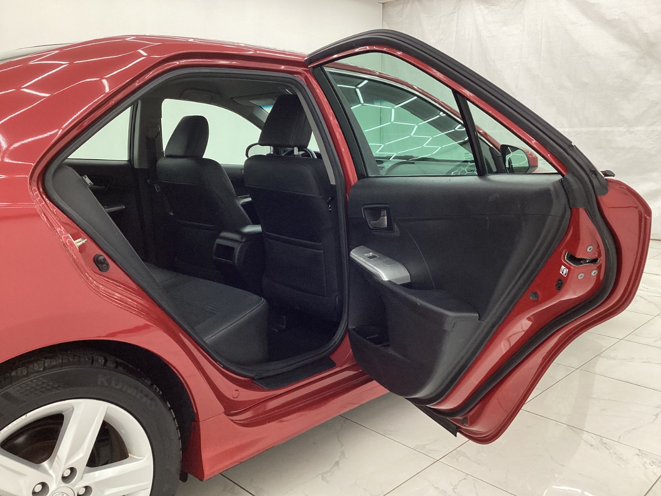 Vehicle image 21 of 45