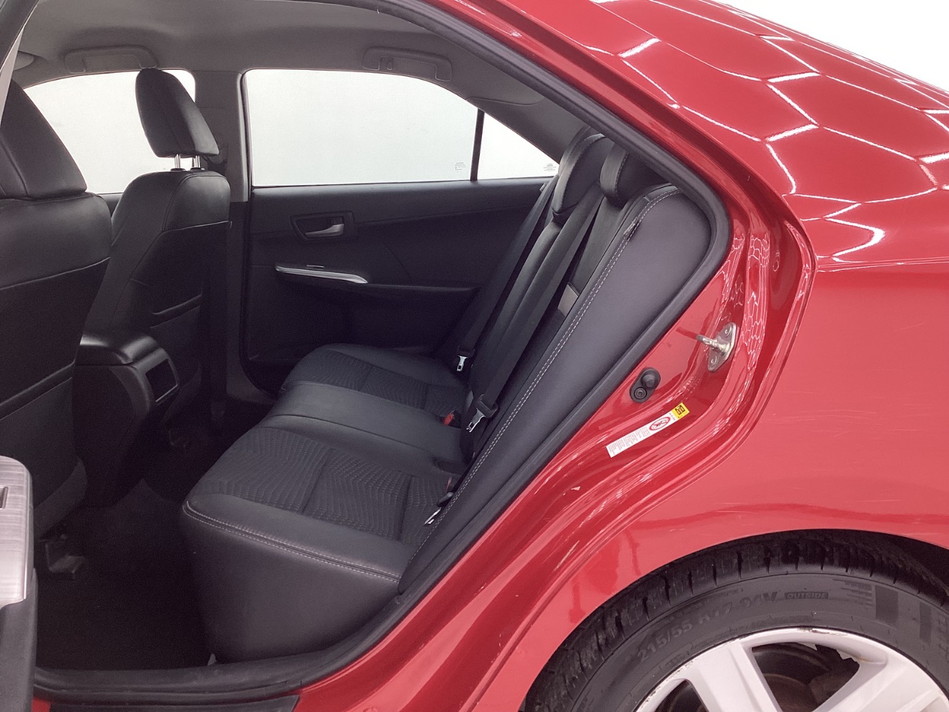 Vehicle image 18 of 45