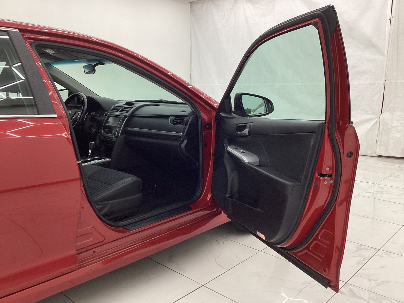 Vehicle image 15 of 45