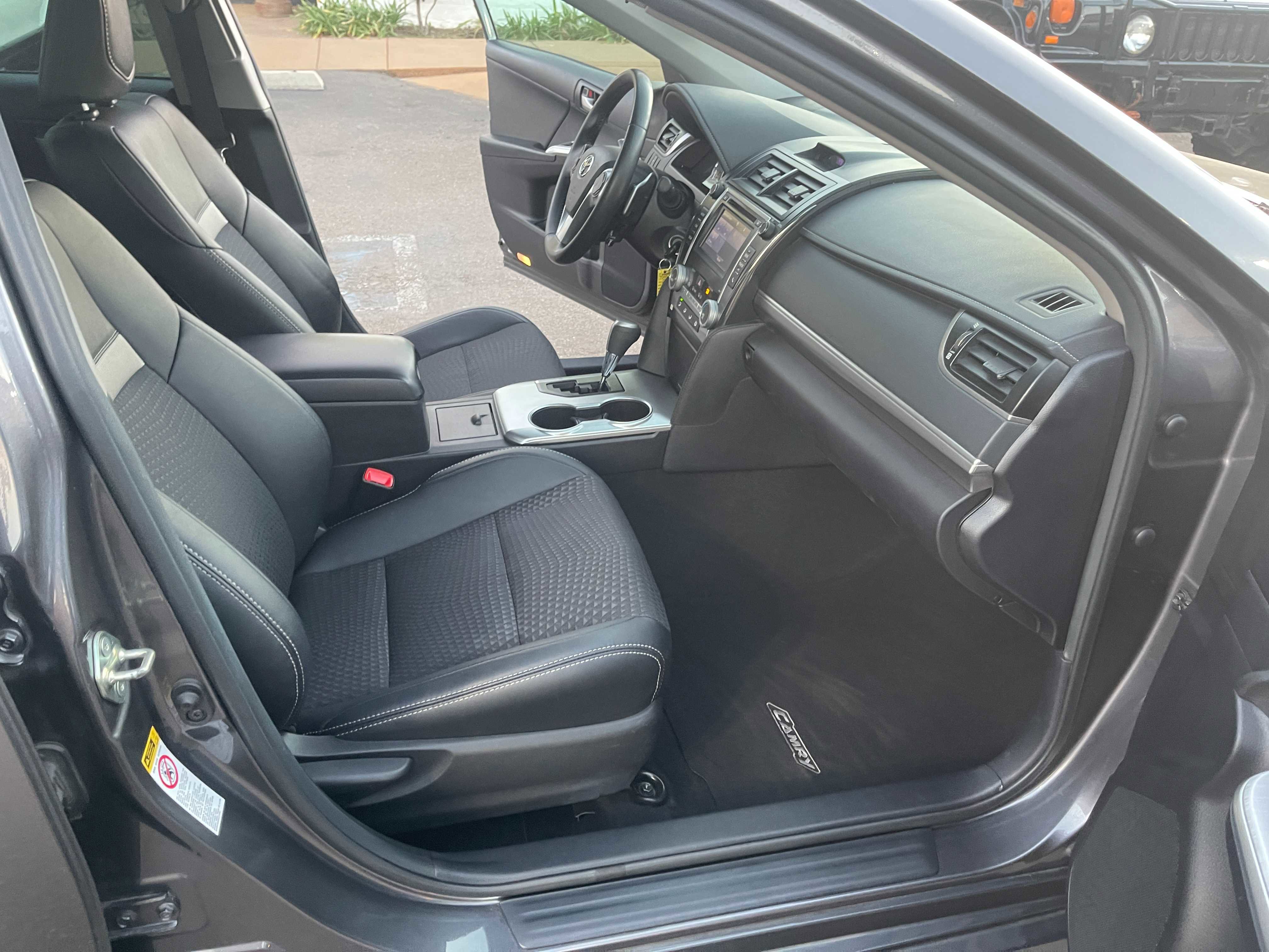Vehicle image 15 of 23